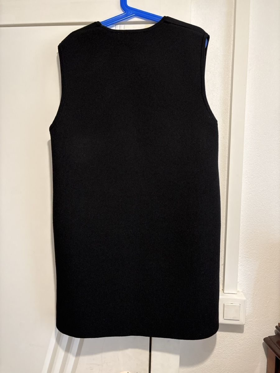 Zara Top: Gilet Zara – Usato da Epalinges venduto da Has_yhj9 1