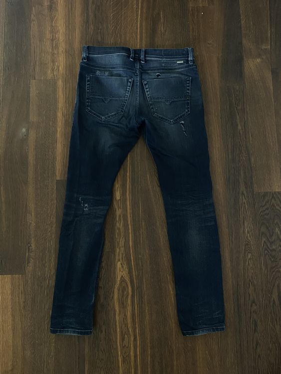Diesel Jeans: Diesel Jeans – Nuovo (secondo la descrizione) da Münchenbuchsee venduto da tunnelvis 1