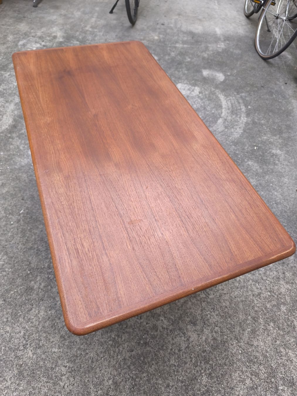Tische: Salontisch Teak – Gebraucht aus Basel von Patts_Lampenfieber 5