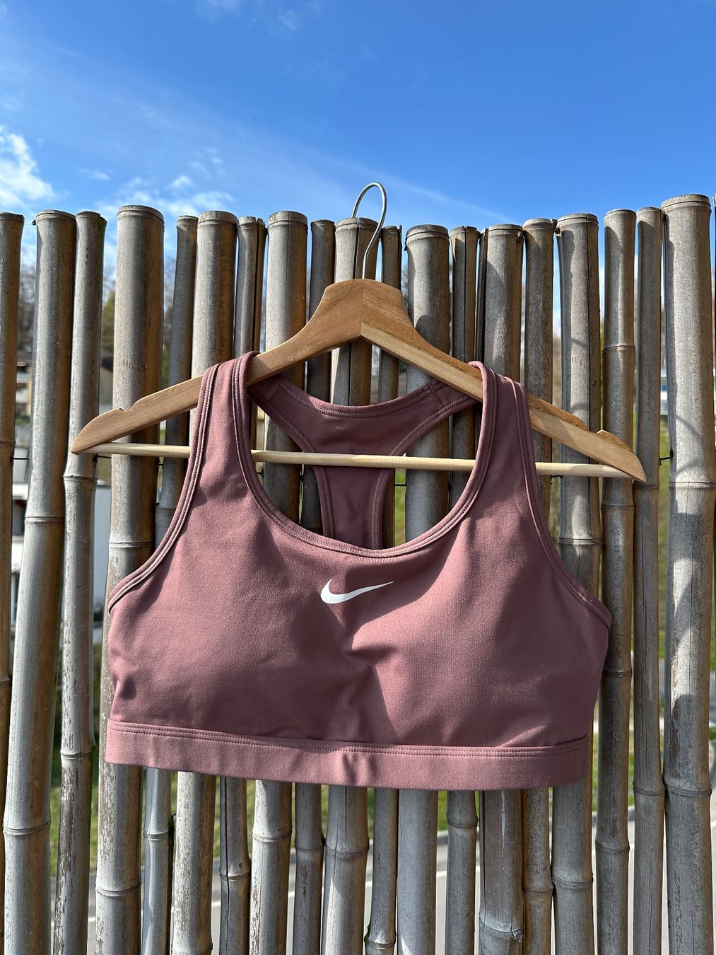 Tops: Nike Dri-FIT Sports Bra - Size M - Excellent Condition – Gebraucht aus Hausen am Albis von fra_j5bg