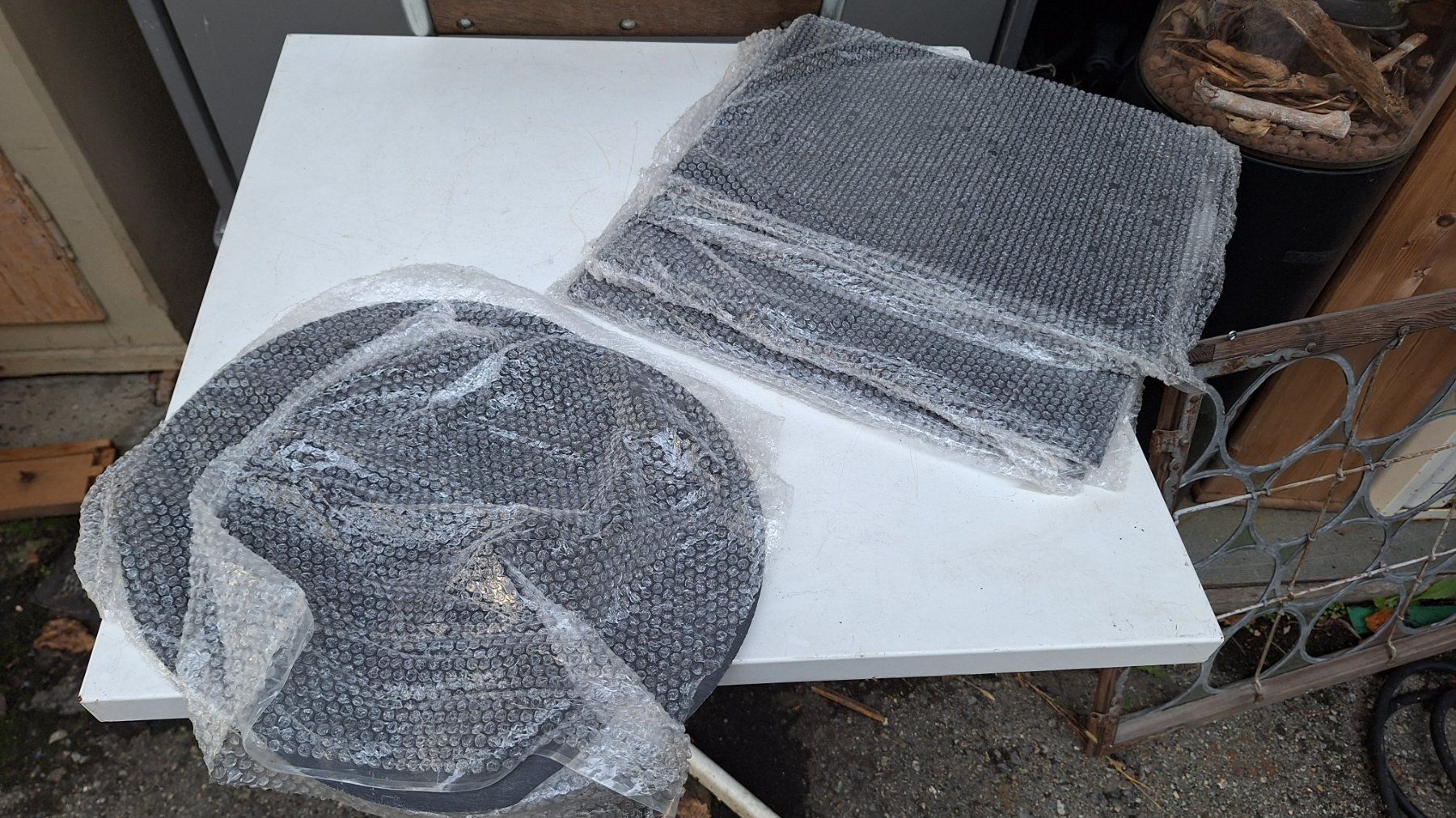 Servierplatten: Schieferplatten Servierplatten Set mit 2 rund, 4 rechteckig – Gebraucht aus Weinfelden von JoeBaer 1