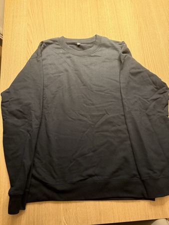 uniqlo sweater black size L cotton