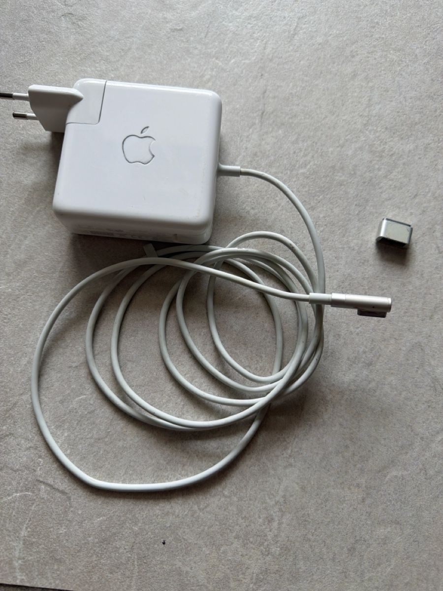 Apple Chargeur: MacBook Ladekabel – D'occasion à Buttikon SZ par alf_g6sd
