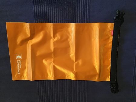 Wasserfester Beutel Zürcher Kantonalbank orange, für Spor...