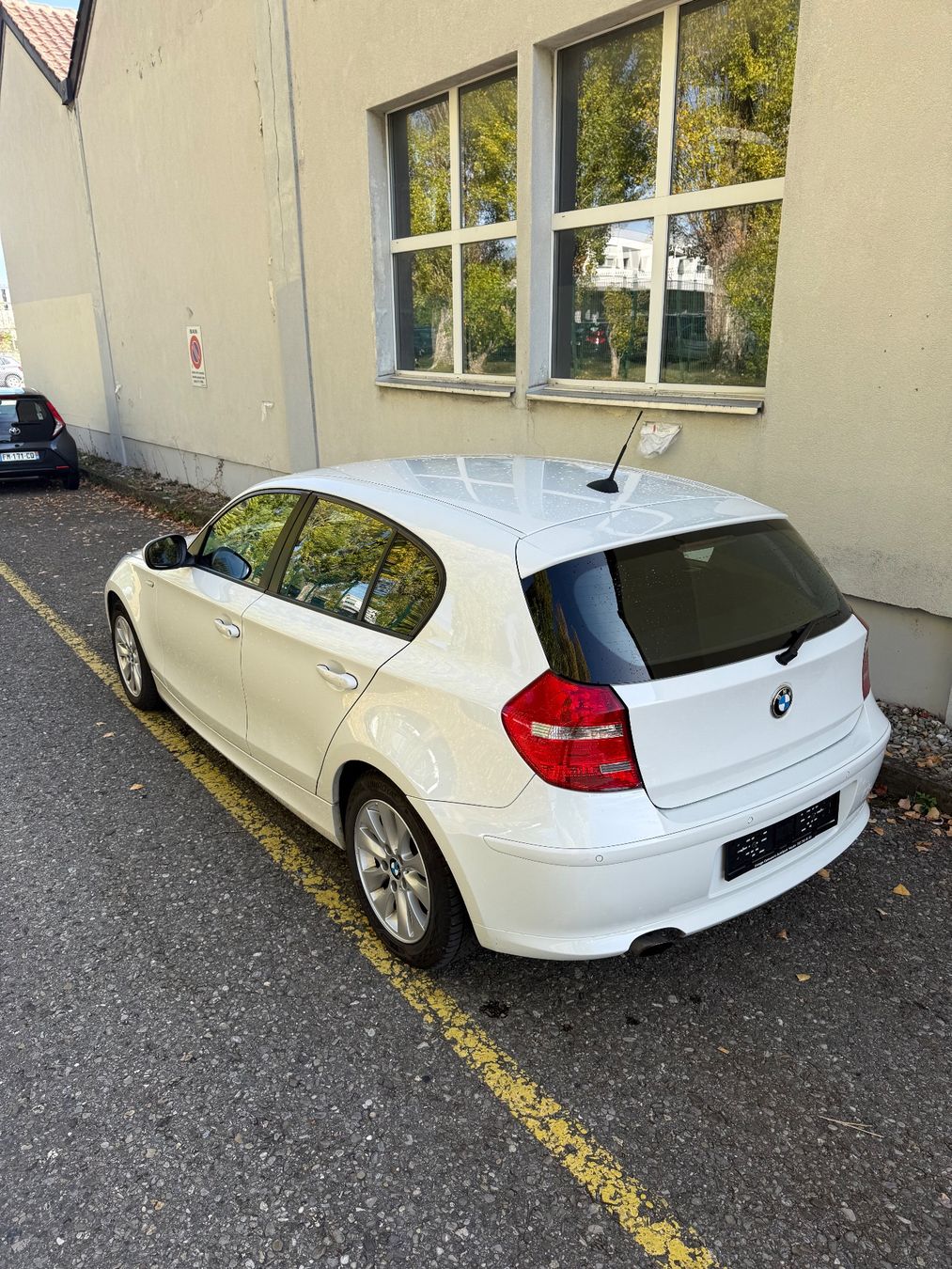 BMW Autos: BMW 118d – Gebraucht aus Fribourg von inf_n9kg 4