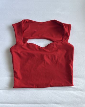 Damen Oberteil rot mit Ausschnitt gebraucht