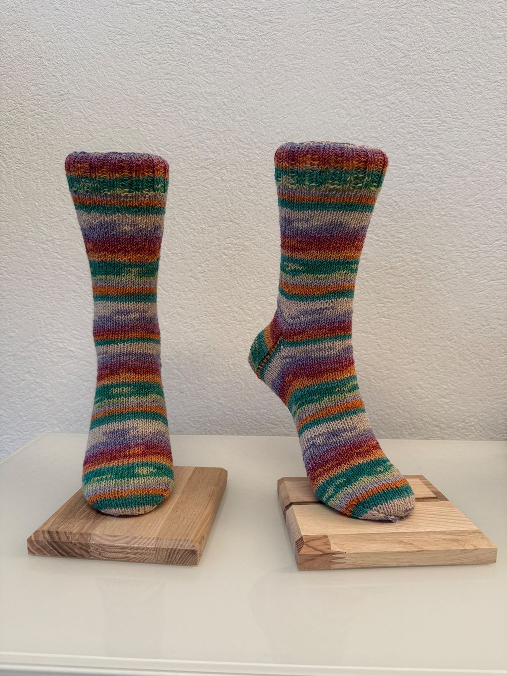 Calze: Socken Grösse 38/39 handgestrickt – Nuovo e nell'imballaggio originale da Bichelsee venduto da straub87