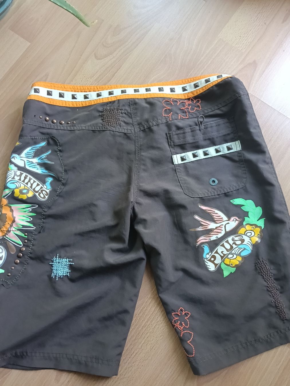Chiemsee Pantaloni: Shorts unisex s chiemsee – Usato da Boniswil venduto da kat_tak 2
