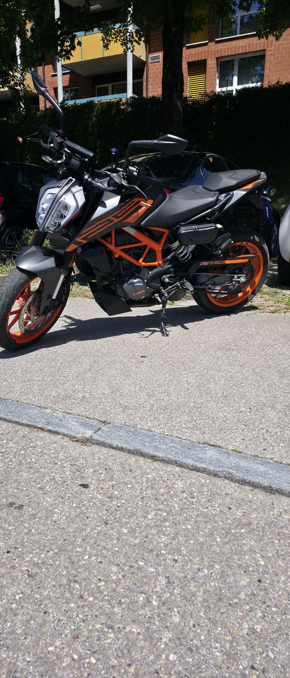 KTM Strada: ktm duke 125 – Usato da Niederhasli venduto da Zekibenz 1