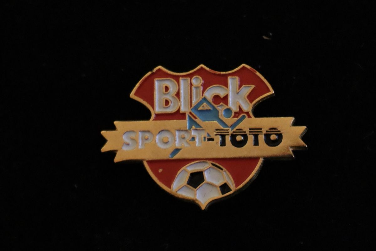 Placchette & Badge: Blick Sport PIN – Usato da Ottenbach venduto da siiinnaa_77