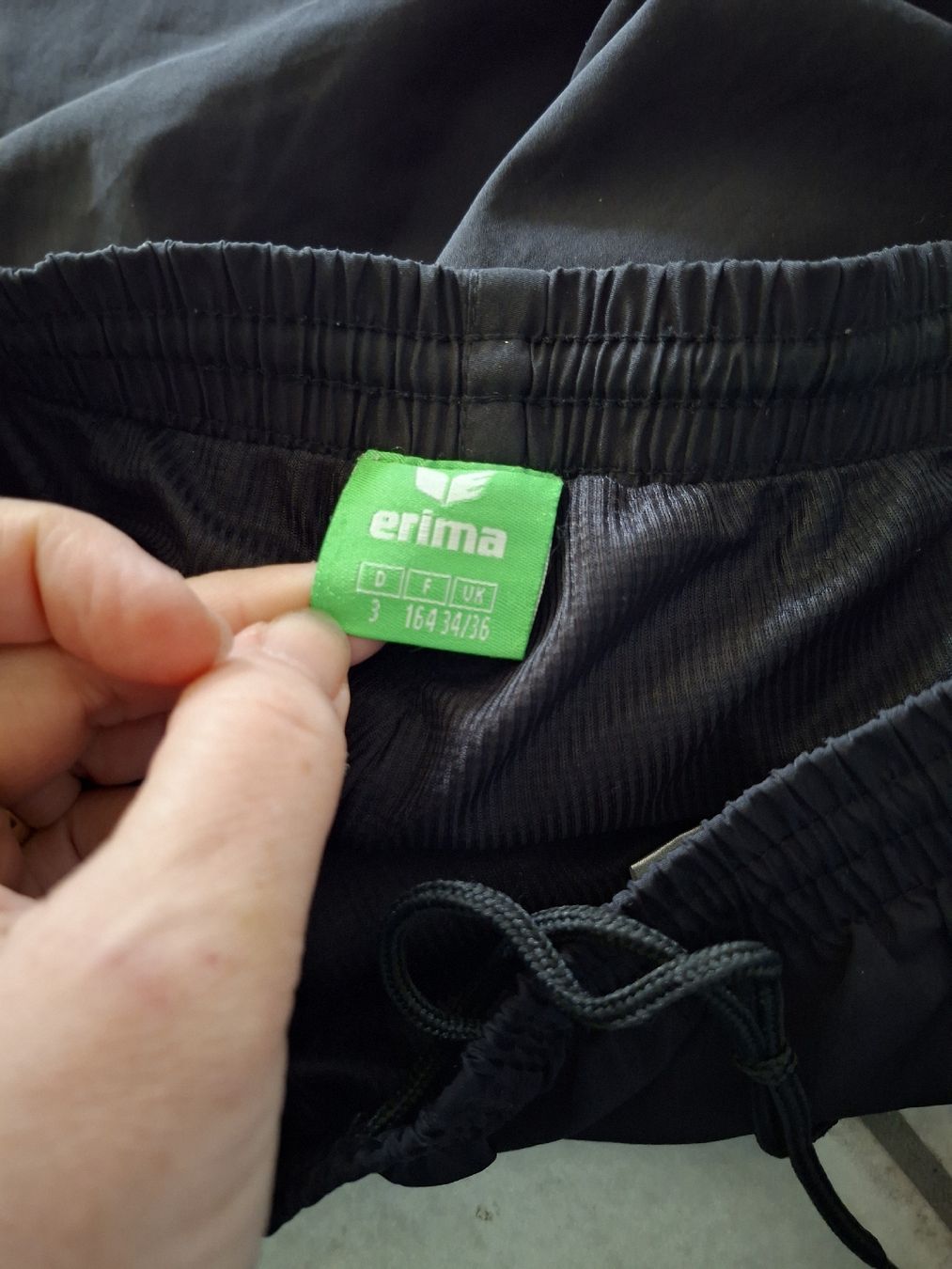 Erima Pantaloni: erima Trainerhose gr 164 – Usato da Thun venduto da Thun67 3