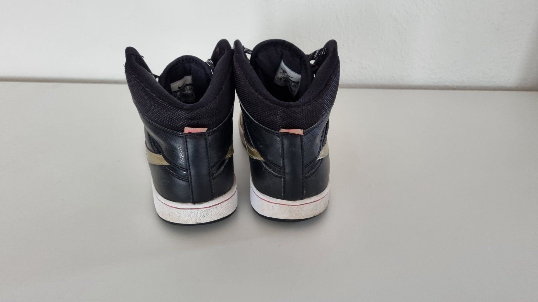 Nike Scarpe per ragazze: Schuhe Nike Grösse 38.5 gebraucht – Usato da Wohlen AG venduto da stephanieAG 2