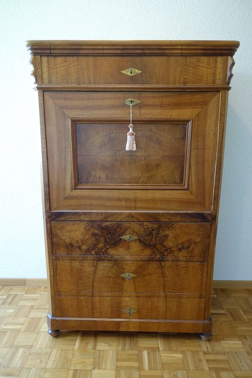 Antiker Sekretar Nussbaum