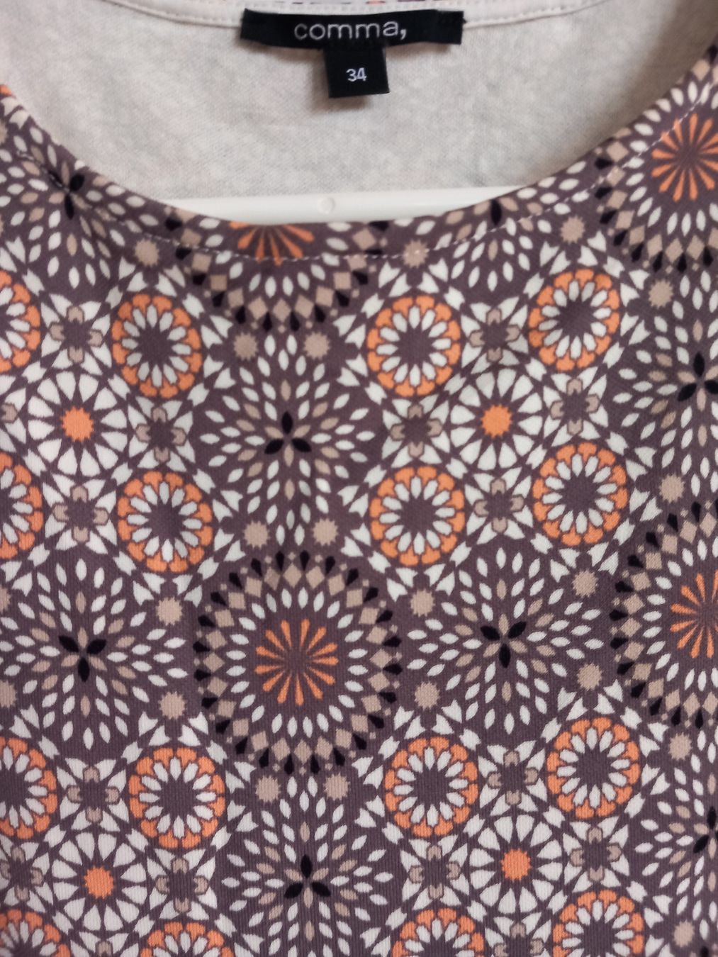 Comma Vestiti: Robe Comma sans manches à motifs mandalas – Usato da Faoug venduto da per_kp6r 3