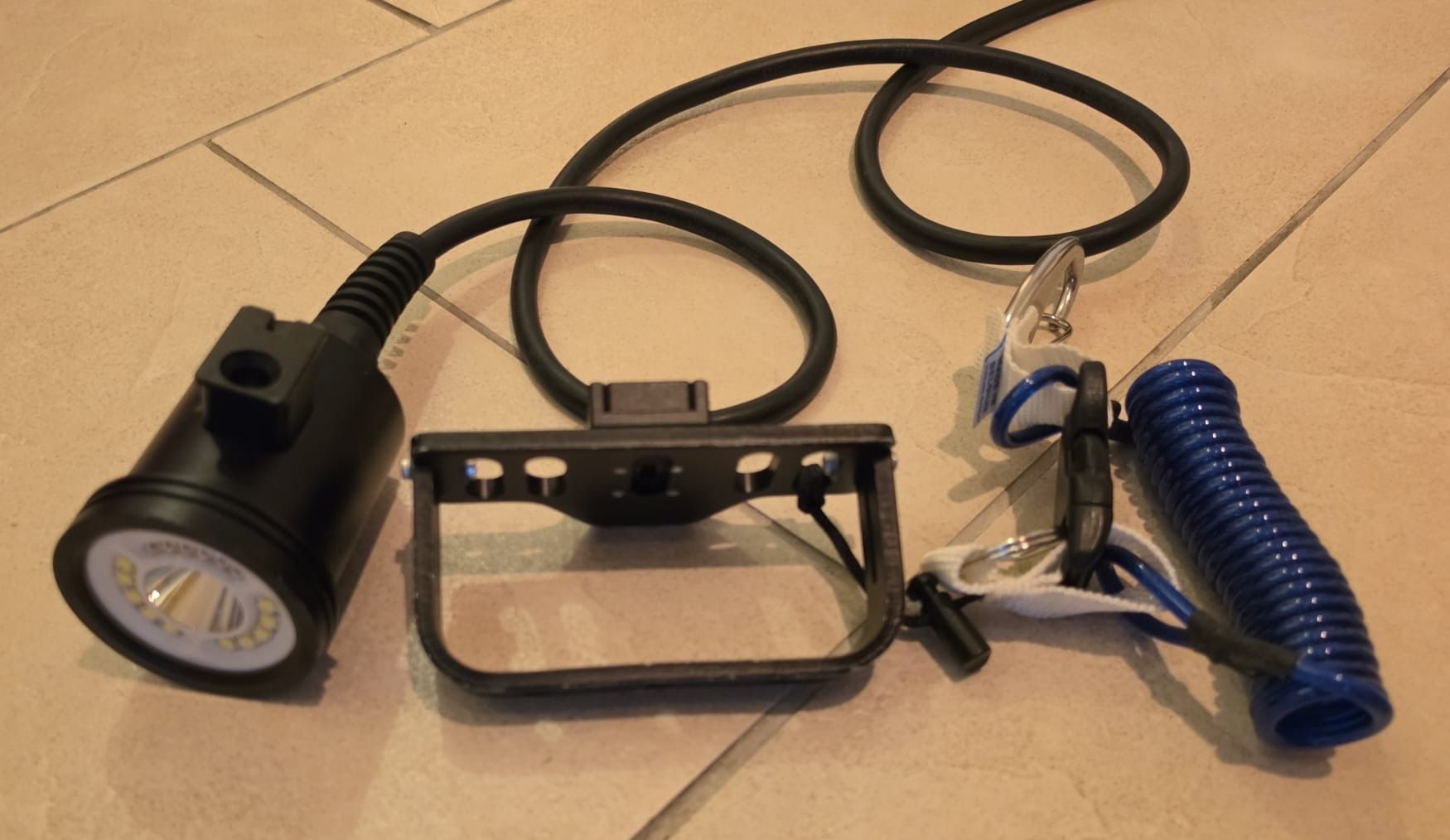 Lampes: BigBlue VTL9000P SideMount – Neuf (Voir description) à Grüt (Gossau ZH) par Mulan1 7