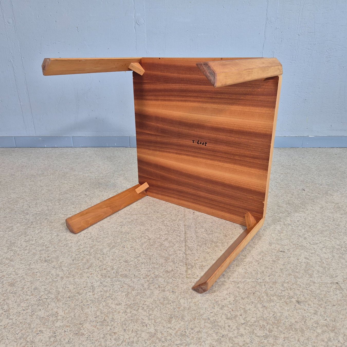 Tavoli: 2007 Couchtisch, Holztisch, Coffee-Table, Beistelltisch – Usato da Nottwil venduto da Wondewa-Shop 2