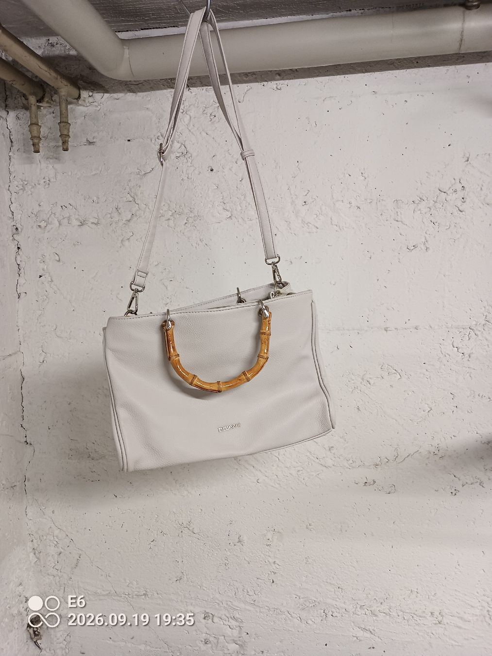 Taschen für Damen: Elegante Tasche Marke: Emily Noah – Neu (gemäss Beschreibung) aus Zürich von Mitzi6 7