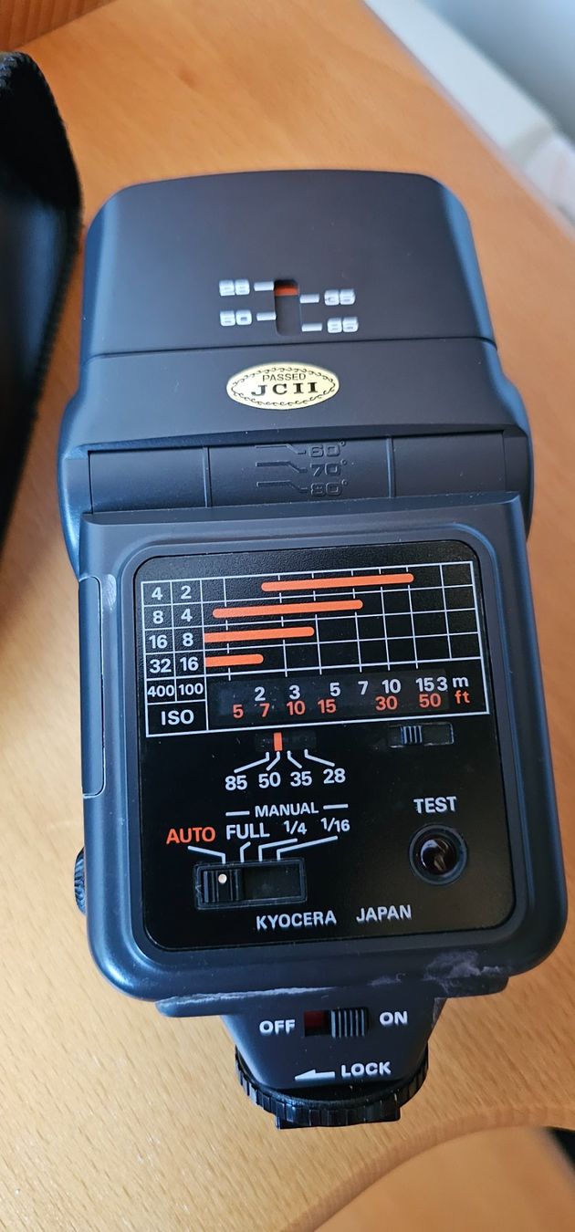 Flash: YASHICA CS-250 AF- Blitzgerät – Usato da Geuensee venduto da JeMaUrPe 1
