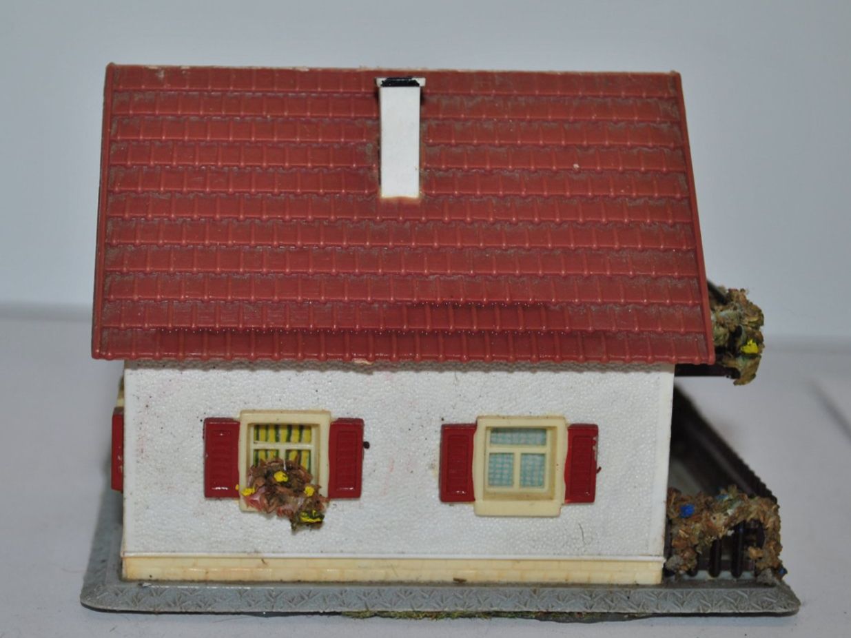 Faller Modelleisenbahnen: Faller Wohnhaus (ABU007) – Gebraucht aus Aarwangen von Bahnsupport 3