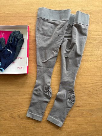Bas de compression Mediven gris, comme neuf, avec gants