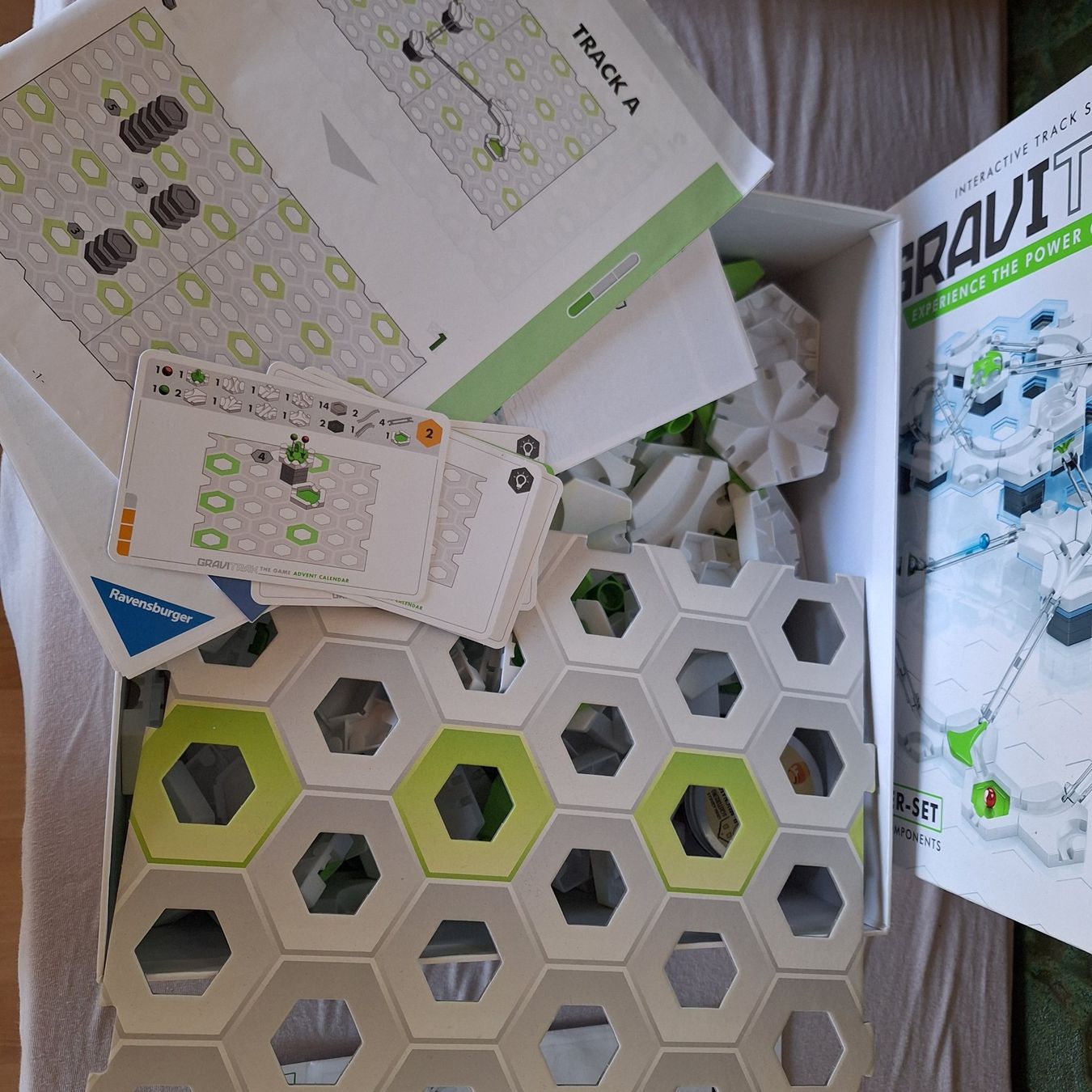 Ravensburger Kit di costruzioni: Gravitrax Starter-Set, Kugelbahn Bausatz, viele Teile – Usato da Hettenschwil venduto da Schneuggi2 1