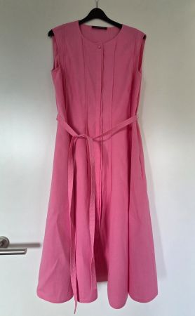 Sommerliches pinkes Kleid mit Gürtel – Grösse M – leicht ...