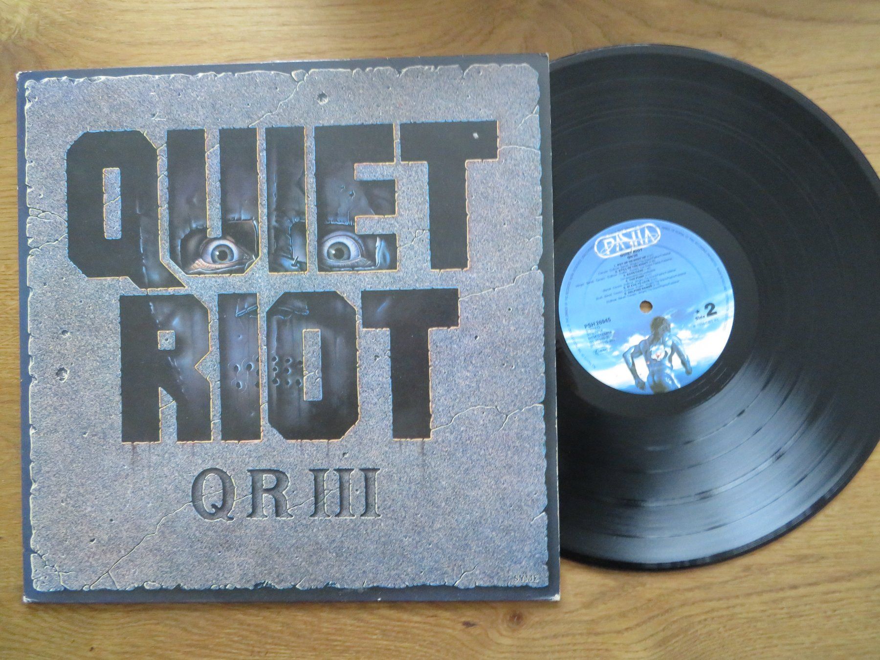 Dischi in vinile: QUIET RIOT QRIII – Nuovo (secondo la descrizione) da Zürich venduto da max_cp5f