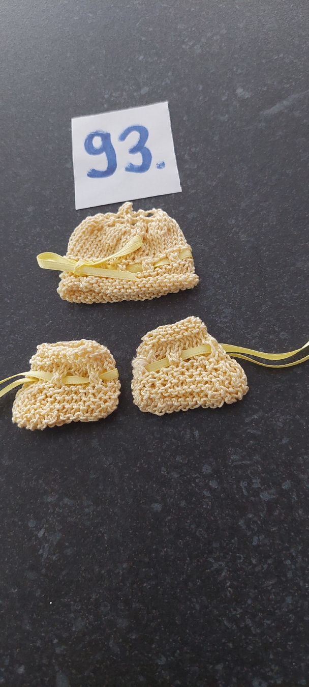 Bambole: Miniatur Puppenkleidli  – Nuovo e nell'imballaggio originale da Muri AG venduto da nindo1