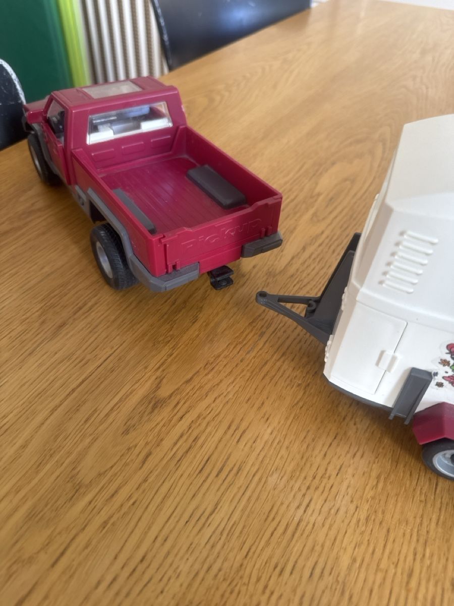 Schleich Giocattoli: Schleich Pferdeanhänger mit Auto und Figuren – Usato da Zuerich venduto da Rufab 4