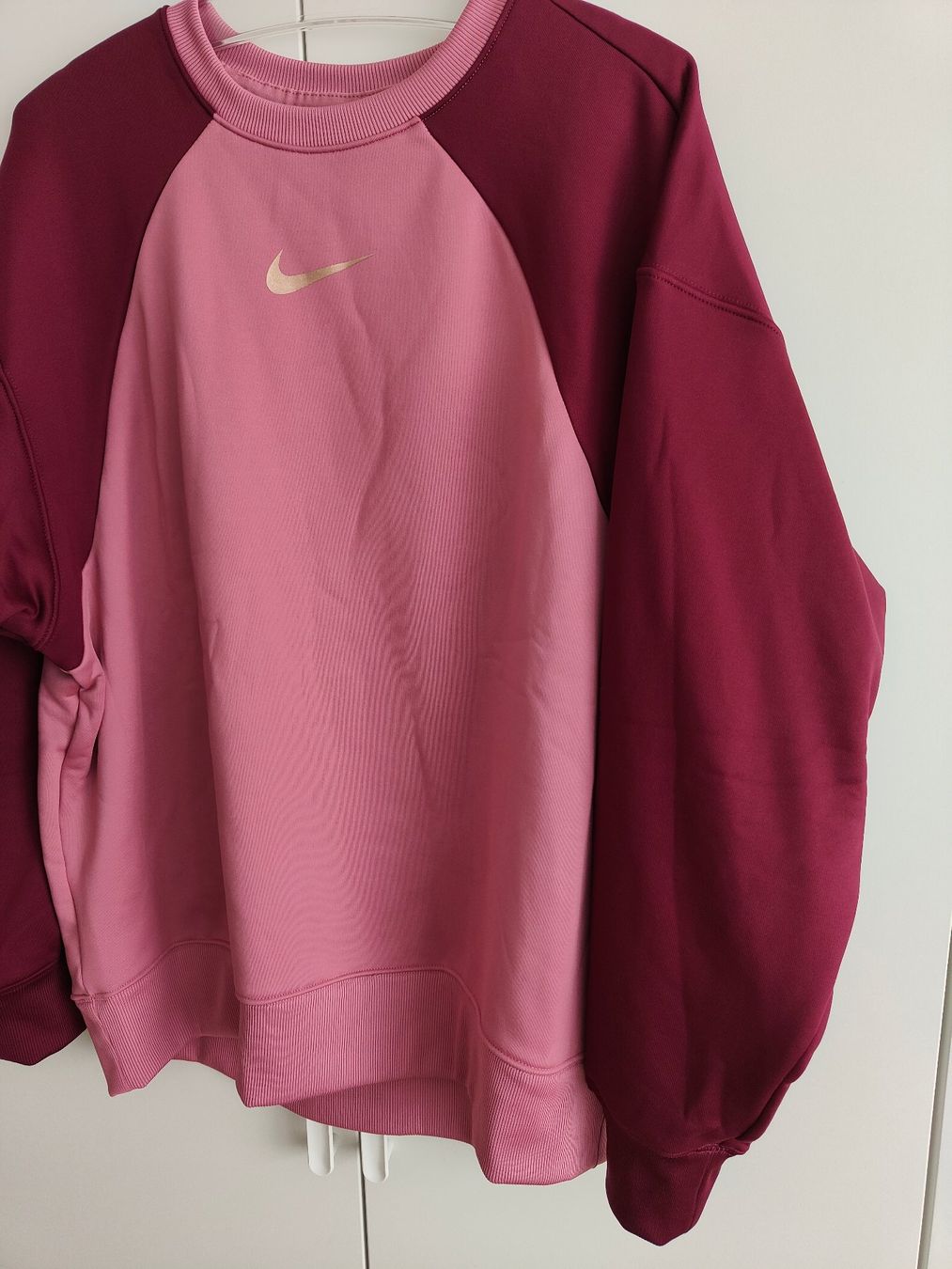 Nike Pullover & Sweatshirts: Nike Dri-Fit Sweatshirt - Grösse M – Neu und originalverpackt aus Rickenbach b. Wil von Beautiful.Things 1