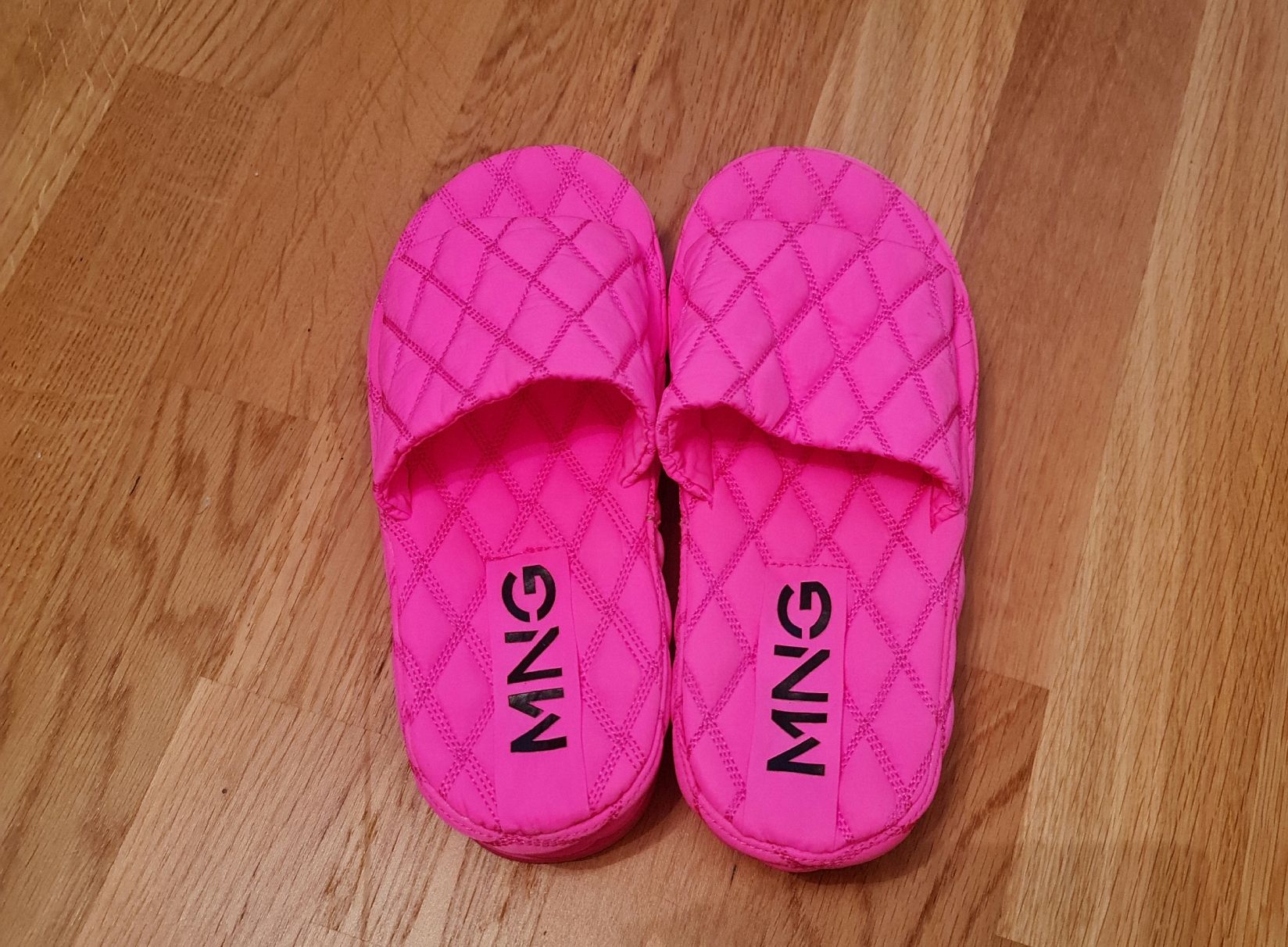 Mango Damenschuhe: Mango - Platform Quilted Sandals - Bright Pink - Size 37 – Neu (gemäss Beschreibung) aus Itingen von bea_bxv5