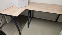 2xEckschreibtisch Holzoptik Metallgestell guter Zustand