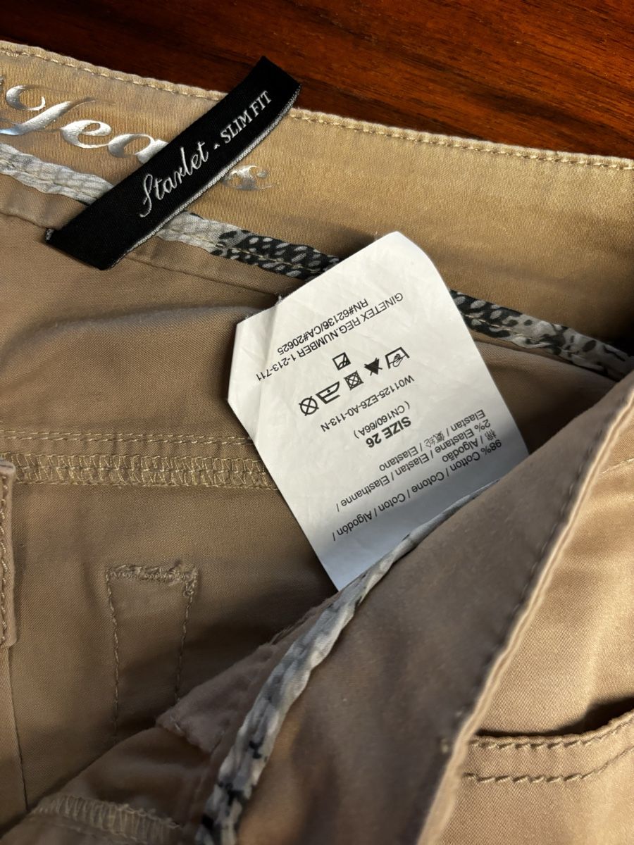Guess Pantaloni: Guess – Nuovo (secondo la descrizione) da Pully venduto da Kalissa 2