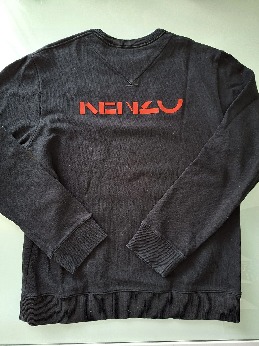 Kenzo Maglioni & Felpe: Pull Kenzo noir, taille M,  – Usato da Renens VD venduto da ser_j2fn 6