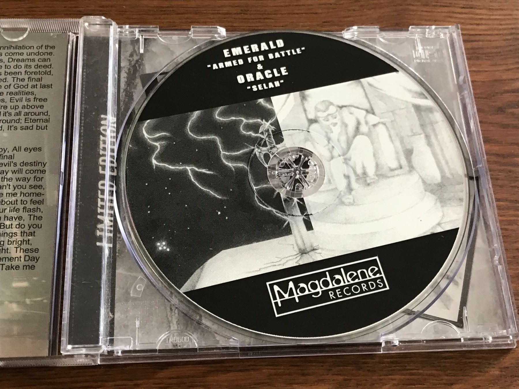 CDs: EMERALD: Armed for Battle + ORACLE: Selah - Limited Edition – D'occasion à Buchs AG par Archie 1