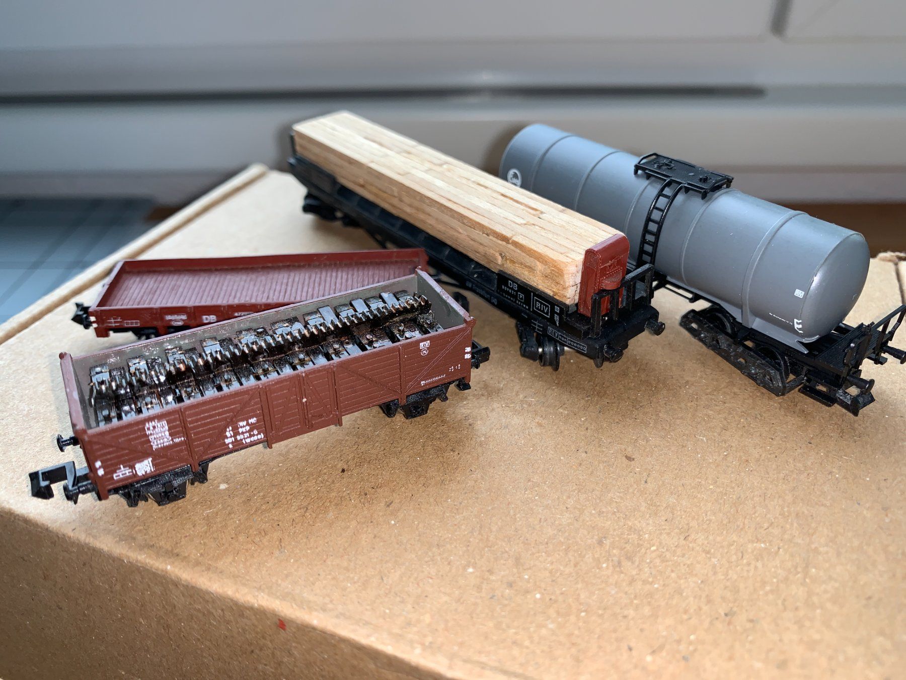 Modellini di ferrovie: 4 diverse Wagen – Nuovo (secondo la descrizione) da Belp venduto da capowiga 1