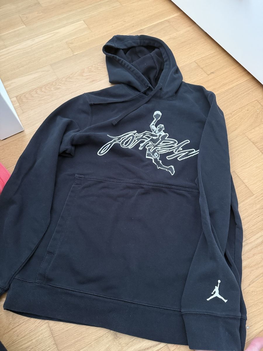 Jordan Pulls & Sweat-shirts: Jordan Pullover schwarz – D'occasion à Winterthur par yar_dpp8 1