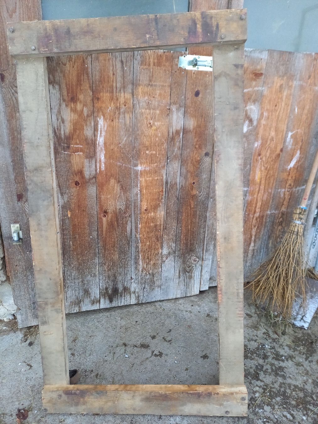 Altro per stoccaggio & trasporto: Holzrahmen mit 4 Rollen – Usato da Galgenen venduto da Allerlei8854 6