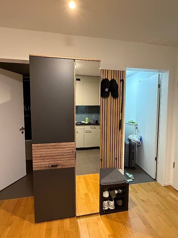 Garderobe: Gardarobenschrank – Gebraucht aus Küsnacht ZH von pet_65zf 2