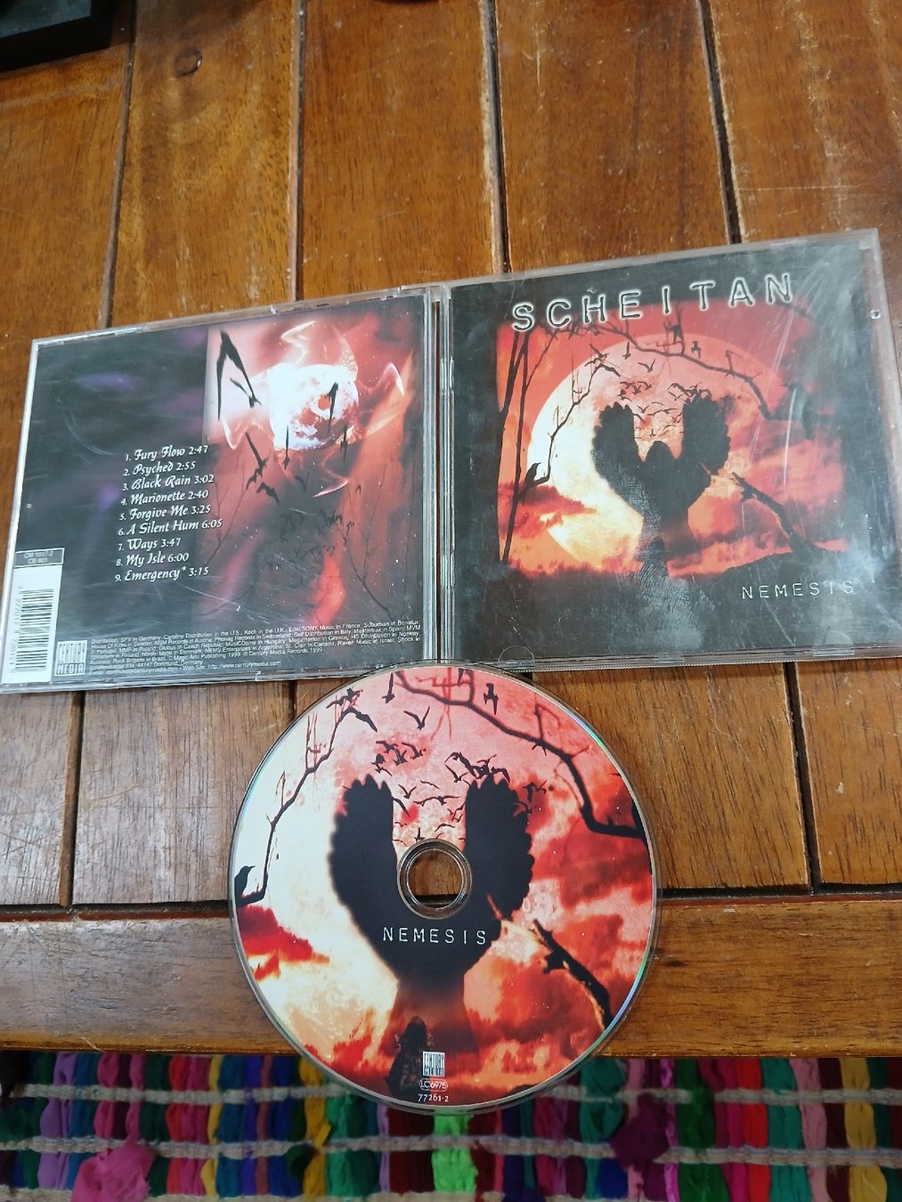 CD: scheitan - nemesis – Usato da St-Cergue venduto da VeganWarrior