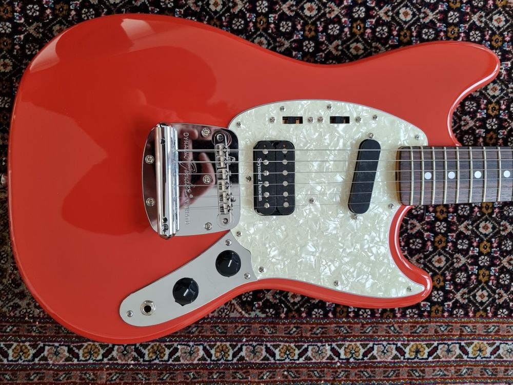 Fender Mustang Kurt Cobain Fiesta Red mit Gig Bag Kaufen auf Ricardo