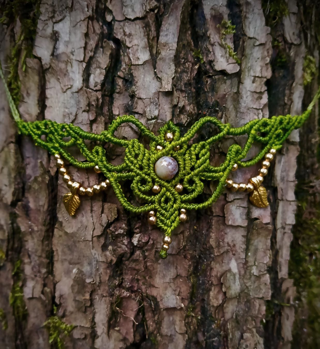 Colliers: collana in macramè  – Neuf (Voir description) à Soyhières par vin_x7r5