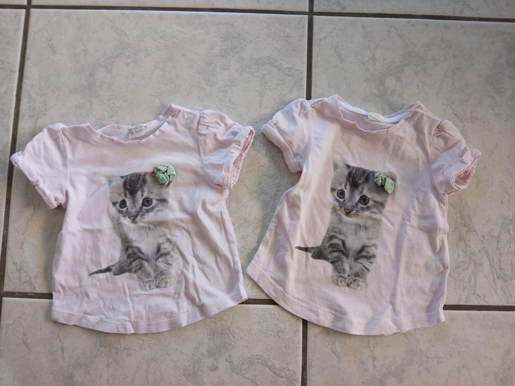 H&M Camicie, Top & T-shirt: T-Shirt Zwillinge Mädchen Gr. 68 – Usato da Bremgarten AG venduto da Finoae