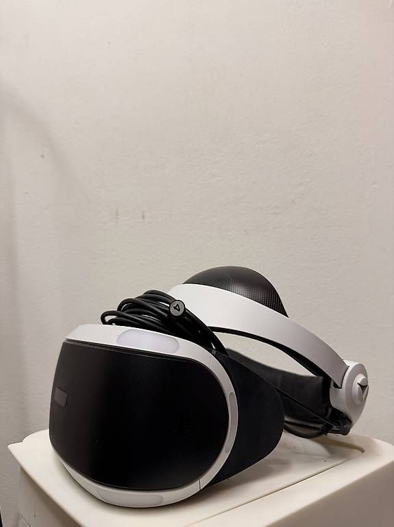 Consoles: Komplettes PS4 VR Set – D'occasion à Bäretswil par nhr_5kvq 1