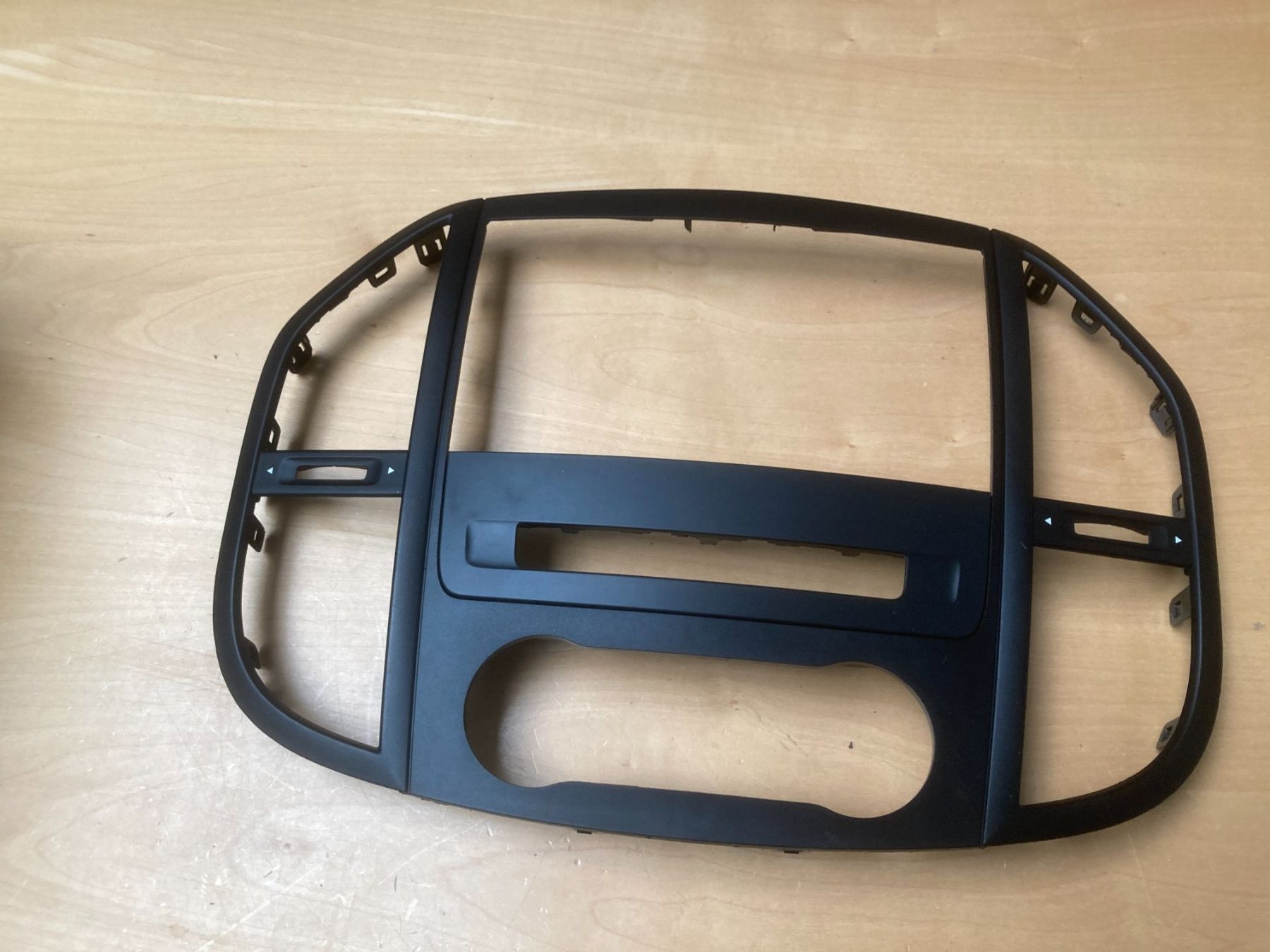 Mercedes-Benz Alle Autoersatzteile: Mercedes Benz Vito Radioblende V 4476690011 – Gebraucht aus Cham von Cham6332