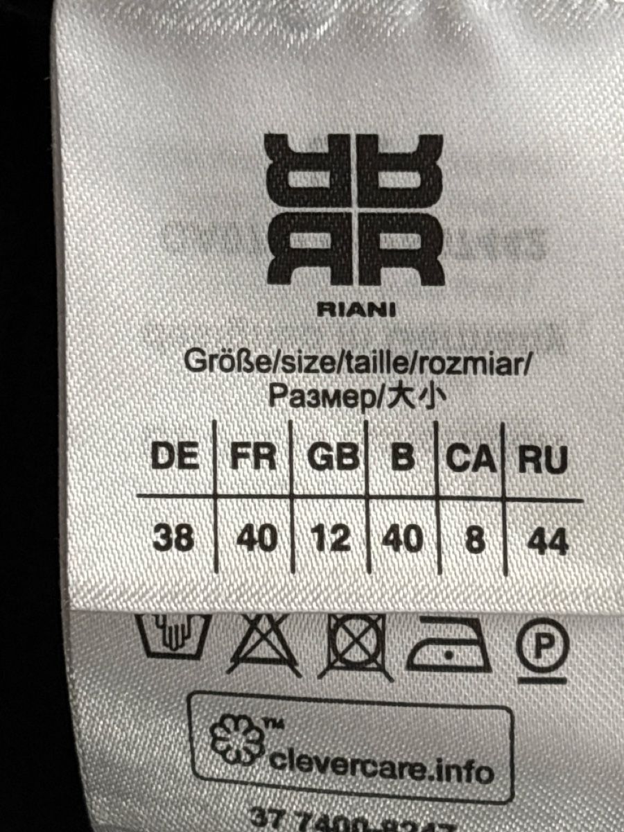 Riani Pulls & Sweat-shirts: Schwarzer Riani Strickpullover, – D'occasion à langenthal par rundholz7 6