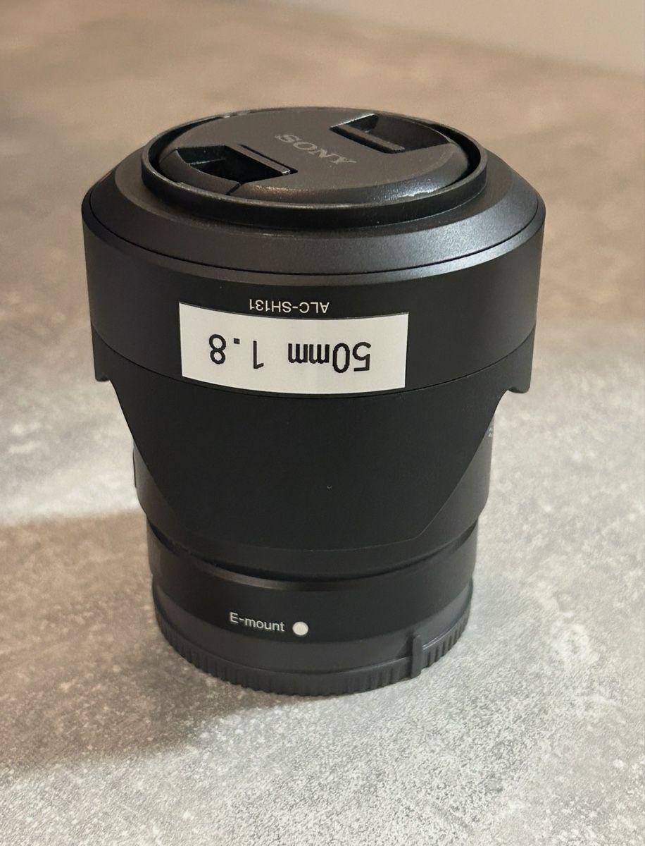 Sony Obiettivi: Sony FE 50mm 1.8 Objektiv E-mount guter Zustand – Usato da Schaffhausen venduto da JRFD 2