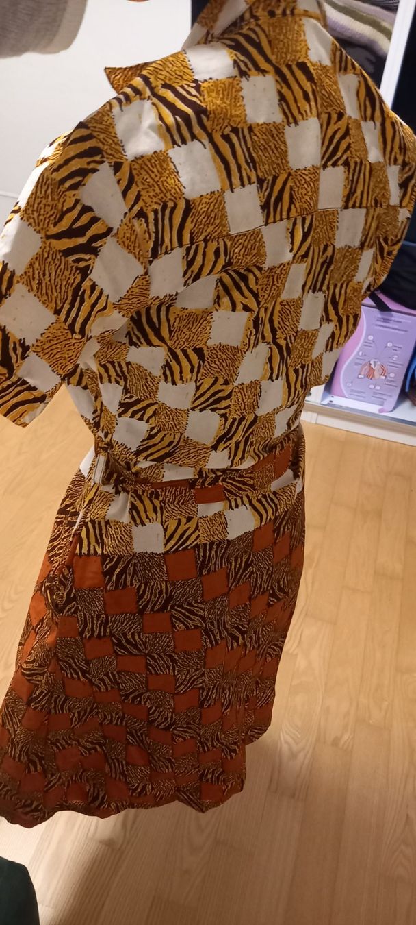 Vestiti: Woodin Afrikanisches Kleid – Usato da Dietlikon venduto da SimFe 3