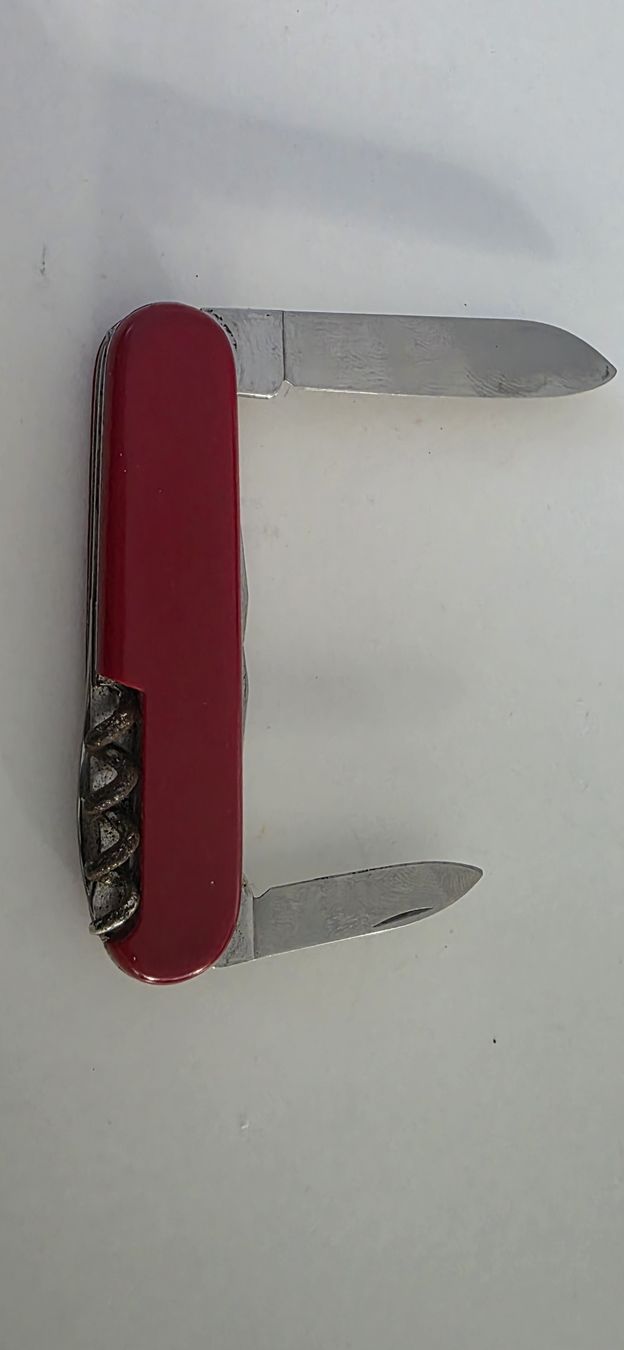 Victorinox Couteaux de poche: Victorinox  Larag  – D'occasion à Niederuzwil par 262305 1