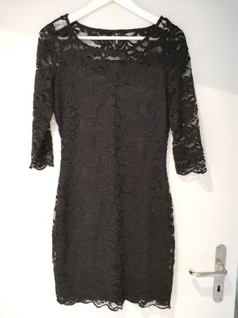 Kleid mit Spitze gr. 36